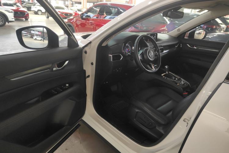 Used Mazda CX-5 2017 2.5L Automatic 2WD ZhiZun Version China V Standard
