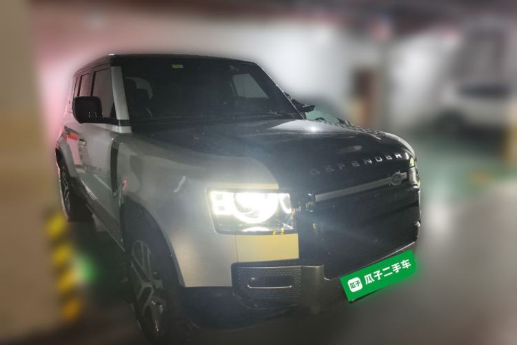 Used Land Rover Defender 2021 110 P400 X Front Right 45 Deg