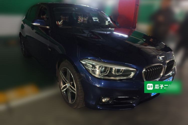 Used BMW 1 Series 2018 118i Sport Design Package Front Right 45 Deg