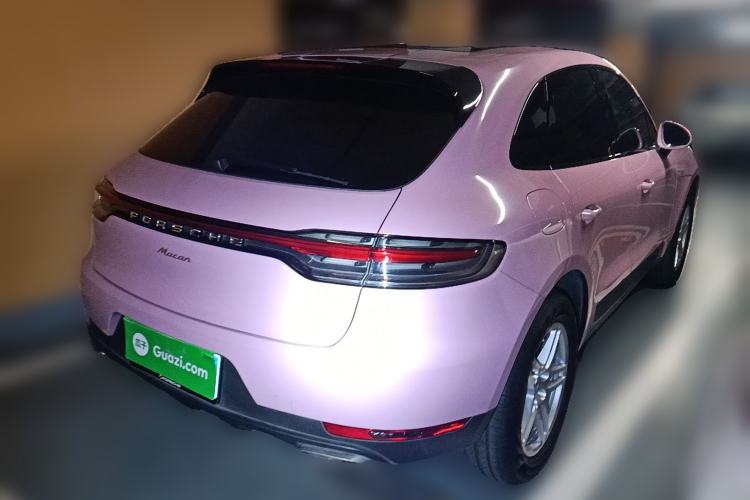 Used Porsche Macan 2020 Macan 2.0T Rear Right 45 Deg