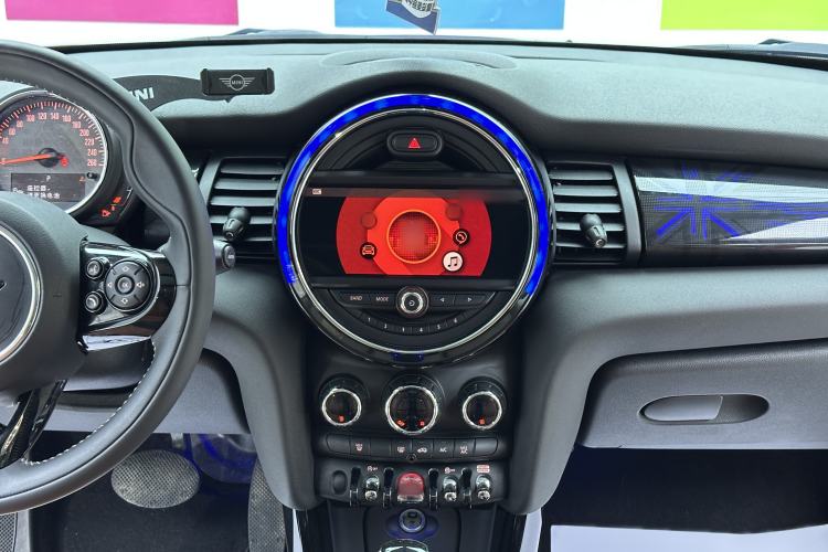 Used MINI MINI 2018 1.5T COOPER Artist