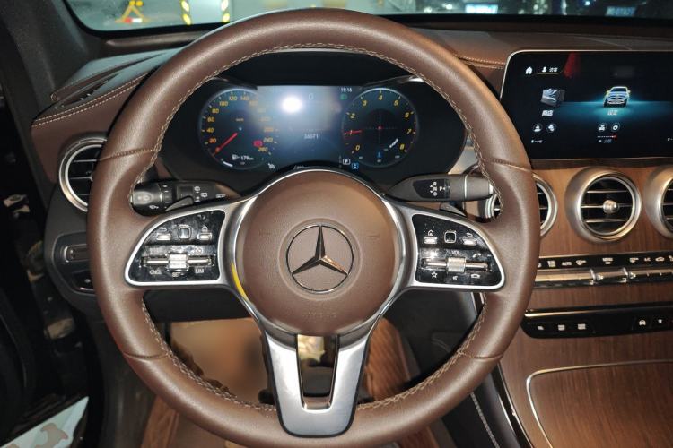 Used Mercedes-Benz GLC 2021 GLC 300 L 4MATIC Dynamic Model
