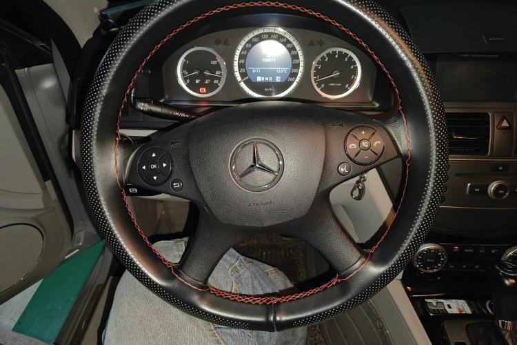 Used Mercedes-Benz C-Class 2010 C 180K Classic model