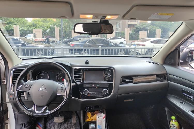 Used Mitsubishi Outlander 2016 2.4L 4x4 Elite Edition 5 Seats