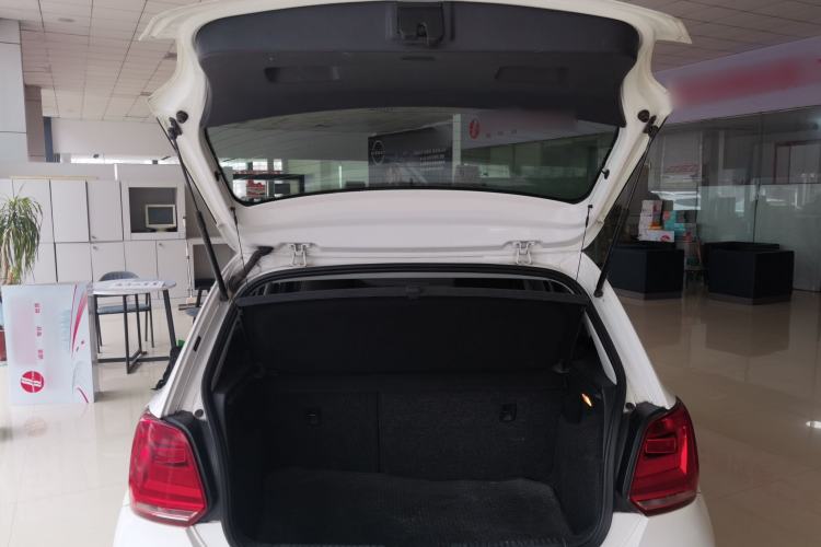 Used Volkswagen Polo 2014 1.6L Automatic Comfort Edition