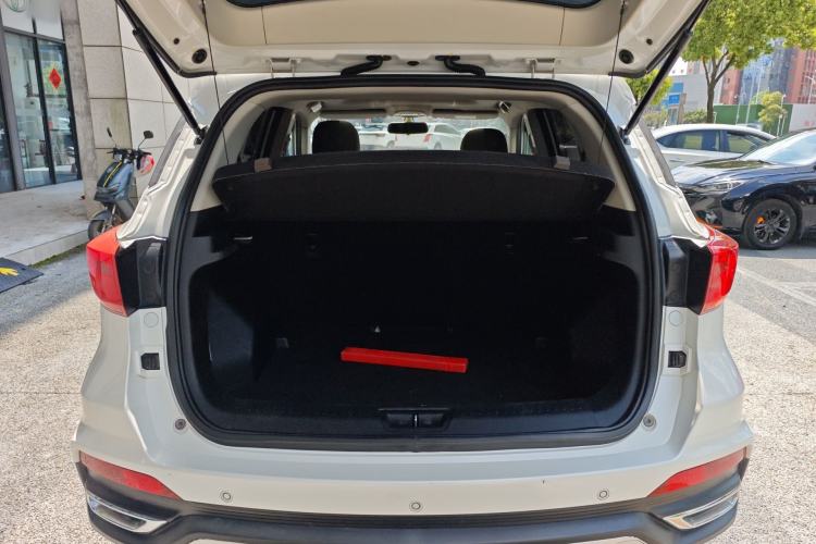 Used Hanteng X5 2020 1.5T Automatic Luxury Model 5 Seats Trunk