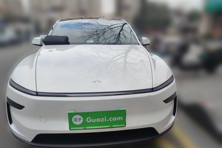 Used Tesla Model Y 2025 Rear-Wheel-Drive Version
