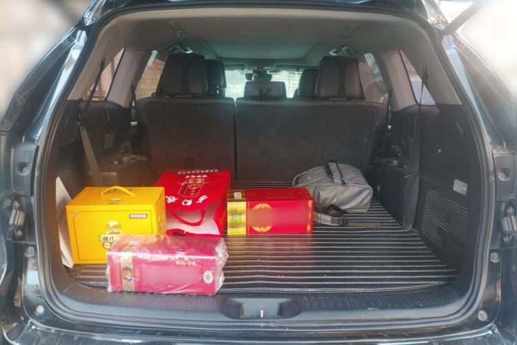 Used Toyota Highlander 2018 2.0T Four-Wheel Drive Luxury Edition 7 Seats China V Emission Standard Trunk