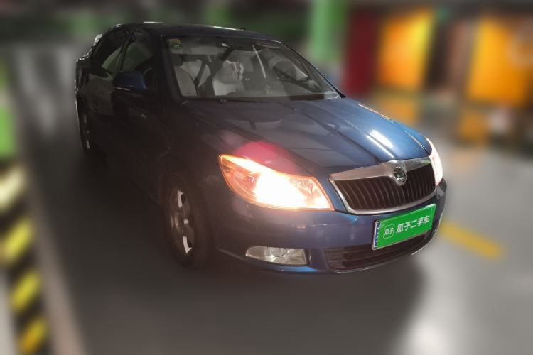 Used Skoda Octavia 2013 1.6L Automatic Yijie Edition Front Right 45 Deg