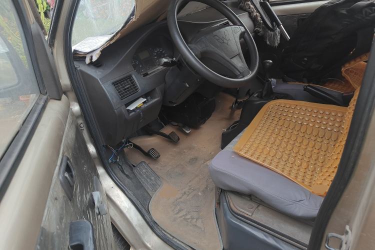 Used Wuling Rongguang 2011 1.2L Base Version
