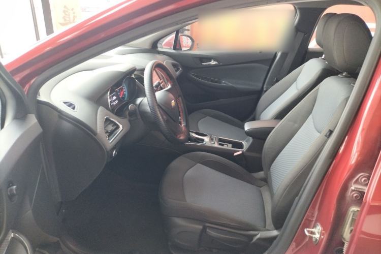 Used Chevrolet Cruze 2017 1.5L Automatic Pioneer Sunroof Edition Left Front Seat