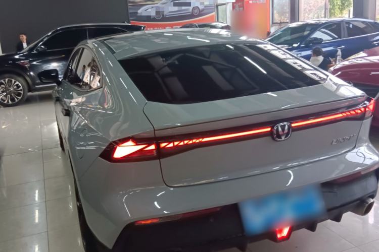 Used CHANGAN UNI-V 2022 1.5T Smart Navigation Version
