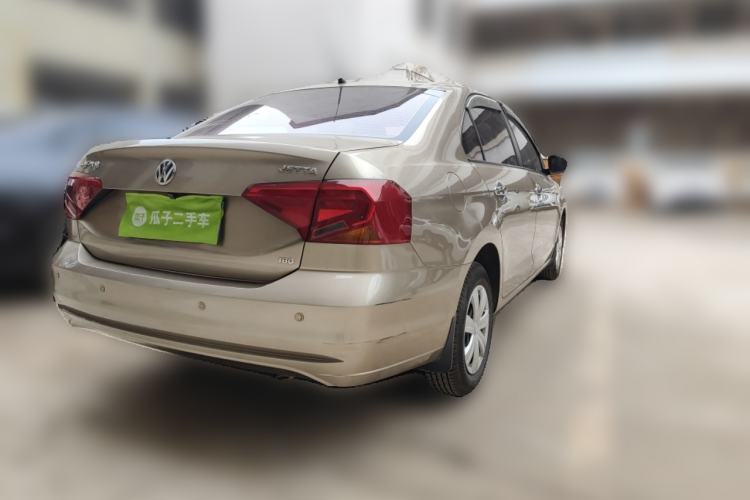 Used Volkswagen Jetta 2017 1.5L Manual Fashion Edition
