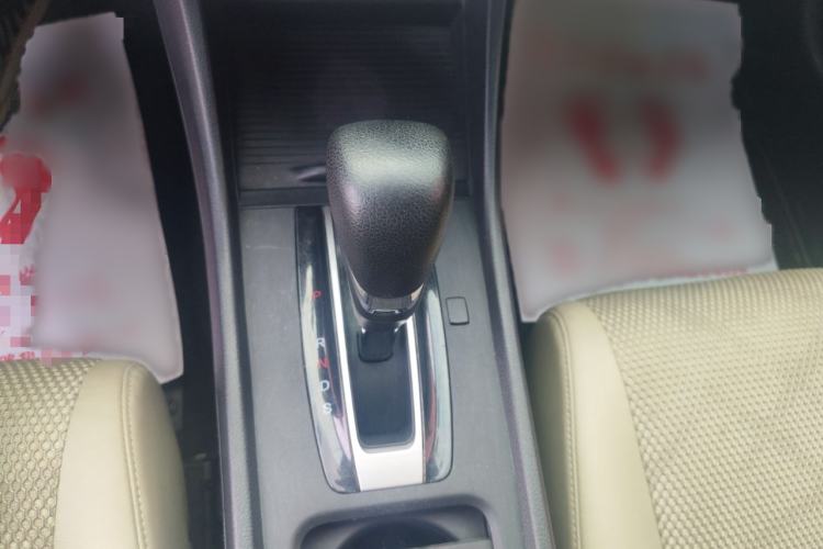 Used Honda Jade 2013 1.8L automatic Comfort version 6 seats