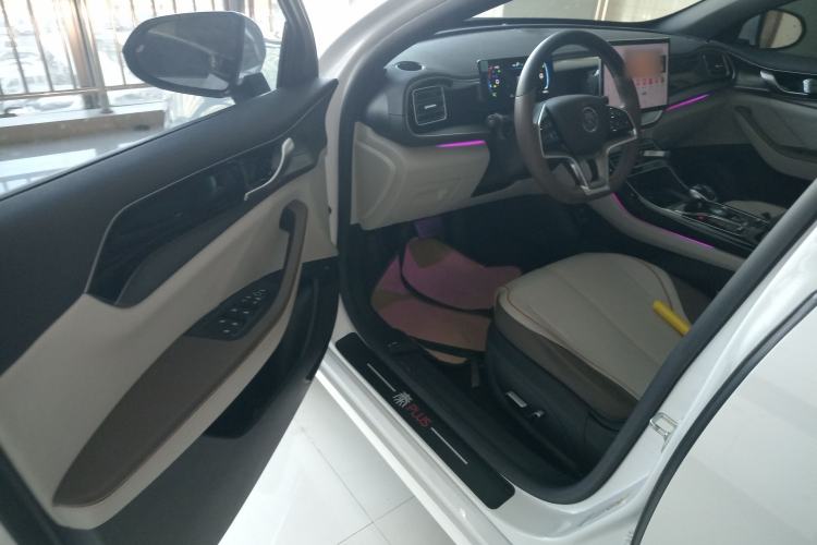 Used BYD Qin PLUS 2023 Champion Edition DM-i 120KM Excellence Model
