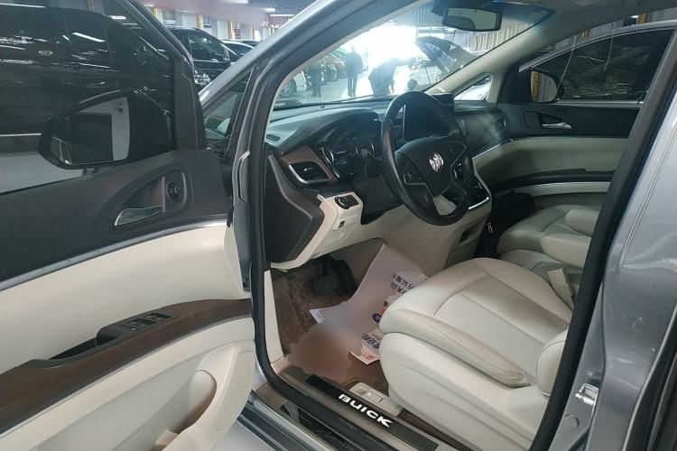 Used Buick GL8 2020 Land Business Class 652T Luxury Model
