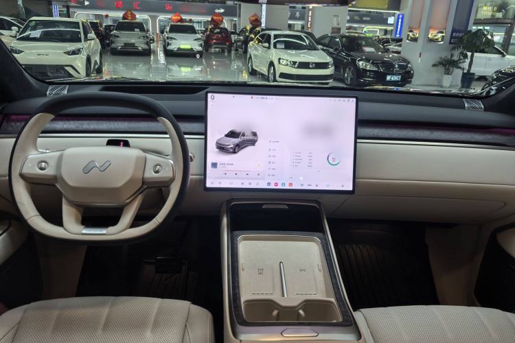 Used ONVO Luxeed L90 2025 Model—Ultra Six-Seater Version