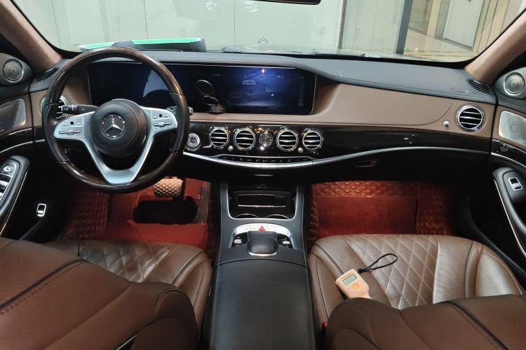 Used Mercedes-Benz Maybach S-Class 2020 S 450 4MATIC Center Console