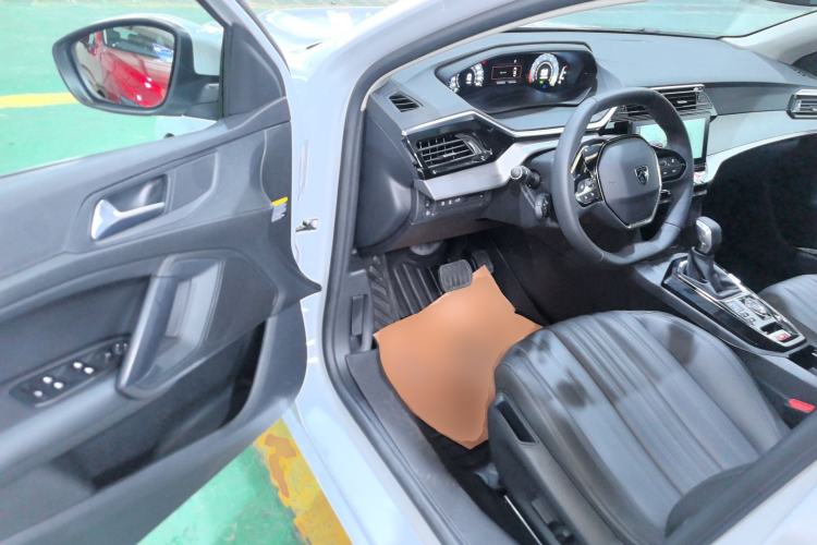 Used Peugeot 408 2024 360THP "Da Da" Model – Latou Edition Driver Seat