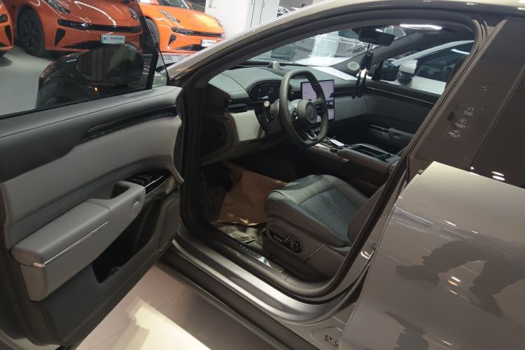 Used Zeekr 7X 2025 100kWh Long-Range All-Wheel Drive Intelligent Driving Version
