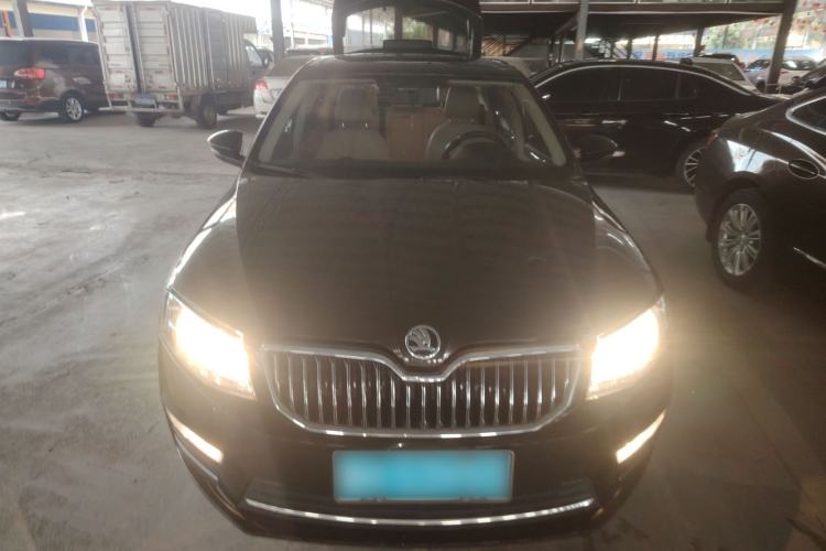 Used Skoda Octavia 2017 1.6L Automatic Smart Drive Edition Front