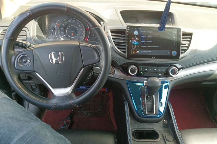 Used Honda CR-V 2015 2.0L two-wheel drive urban version