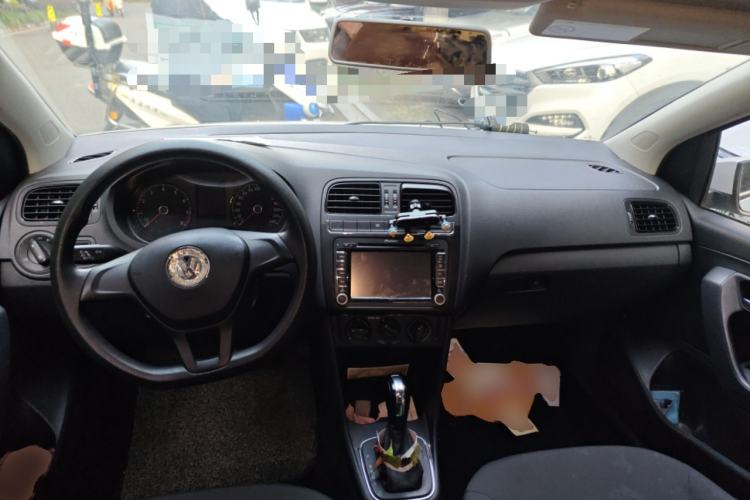 Used Volkswagen Polo 2016 1.4L Automatic Trendy Model Center Console