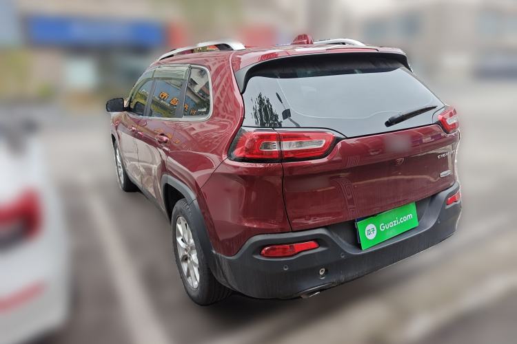 Used Jeep Cherokee 2016 2.0L Superior Edition
