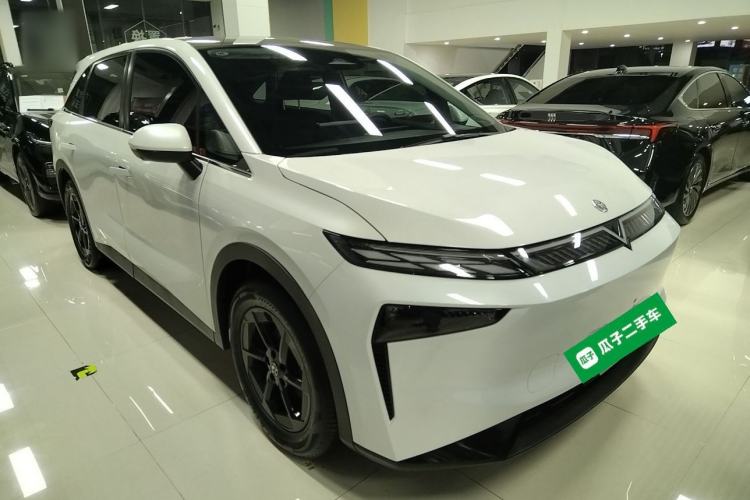 Used Venucia VX6 2025 Large Flat-Layout 520 Pro
