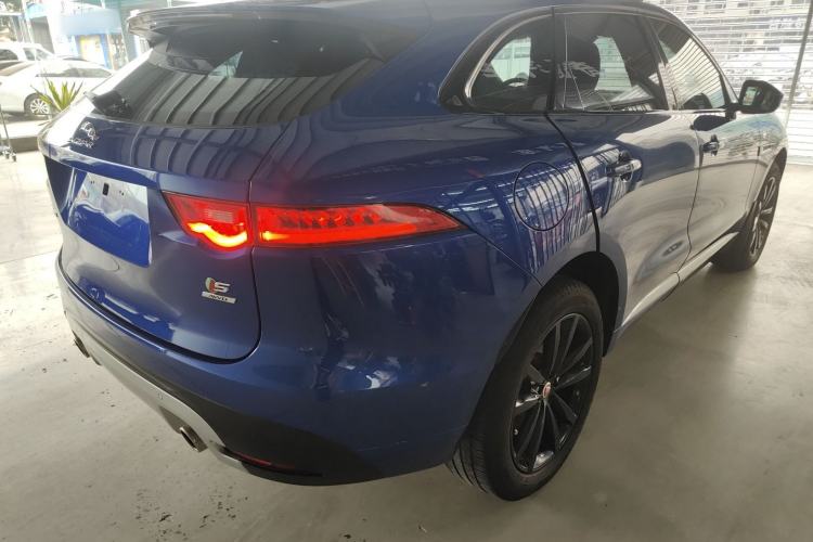 Used Jaguar F-PACE 2016 3.0 SC Four-Wheel Drive S High-Performance Edition Rear Right 45 Deg