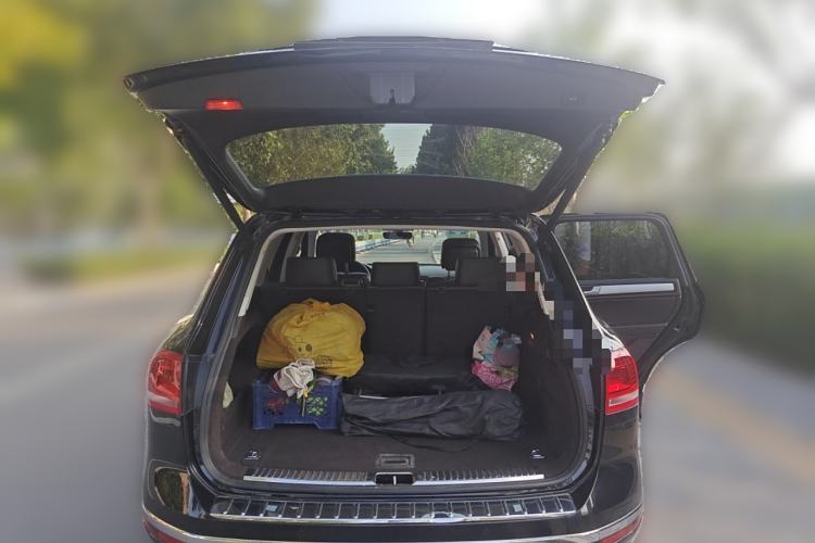 Used Volkswagen Touareg 2017 3.0 TSI Touareg Model Trunk