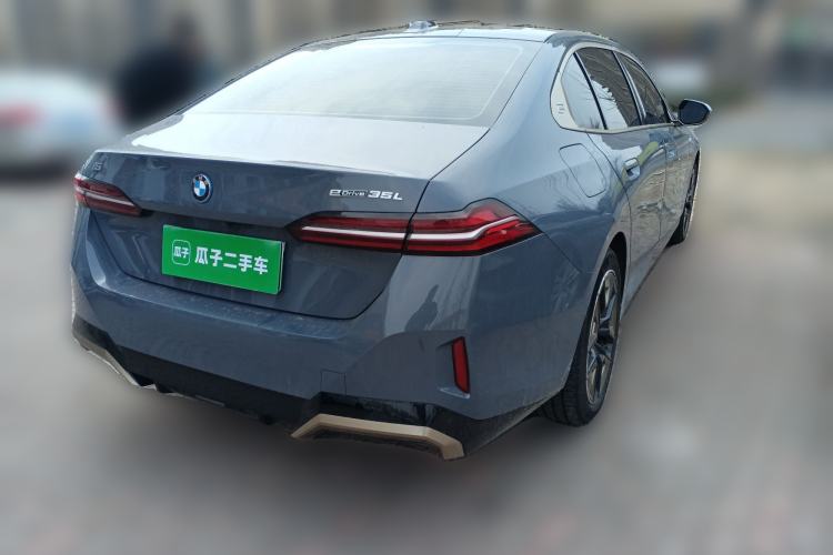 Used BMW i5 2024 eDrive 35L Luxury Model with M Sport Package