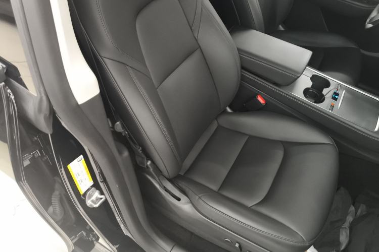 Used Tesla Model Y 2021 Long-Range All-Wheel-Drive Version 3D7