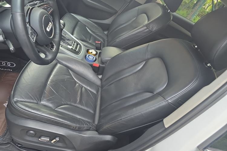 Used Audi Q5 2015 40 TFSI Technology Edition Left Front Seat