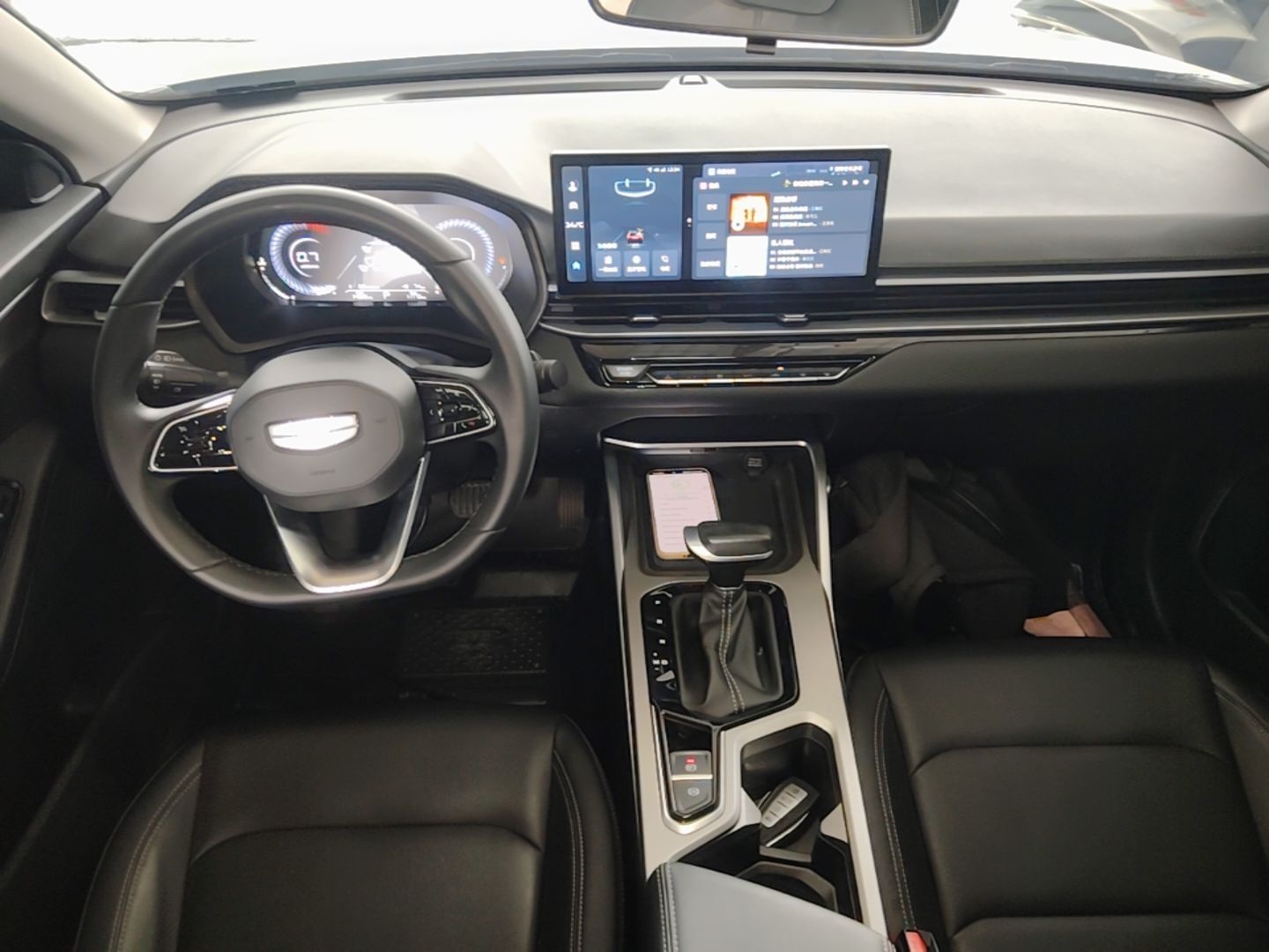 Geely Auto Emgrand 2025 4th Generation 1.5L CVT Longteng Edition — снимка 17