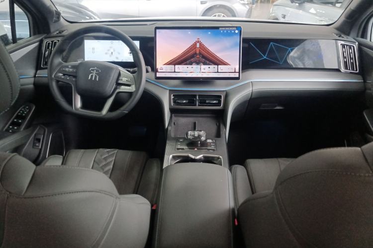 Used BYD Song L DM-i 2025 Intelligent Driving Version 160 km Beyond-Range Type Center Console