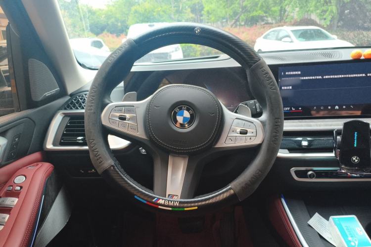 Used BMW X5 2023 xDrive 30Li Luxury M Sport Package
