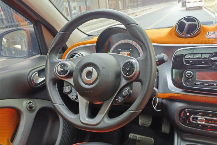 Used smart forfour 2016 1.0L 52 kW Passion Edition