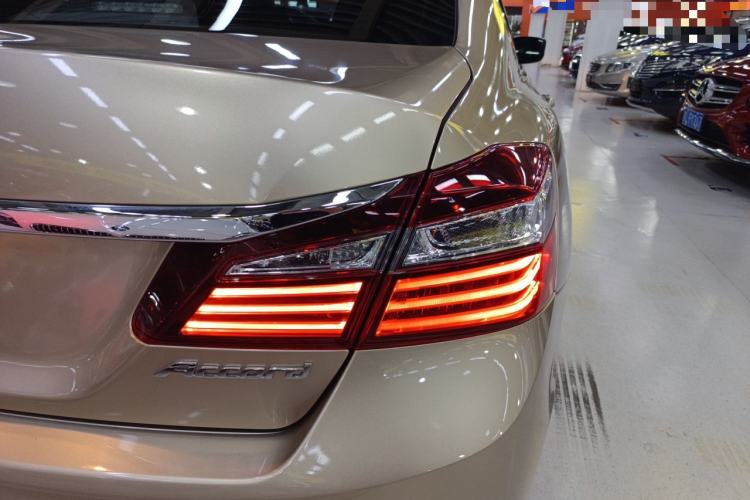 Used Honda Accord 2016 2.0L Elite Edition Right Rear Taillight