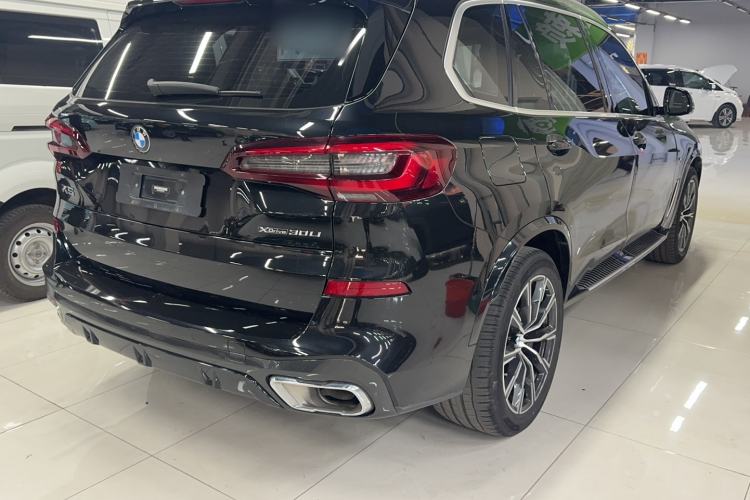 Used BMW X5 2022 Restyled xDrive 30Li Luxury Version M Sport Package