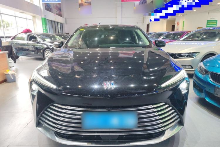 Used Buick LaCrosse 2025 28T Platinum Edition