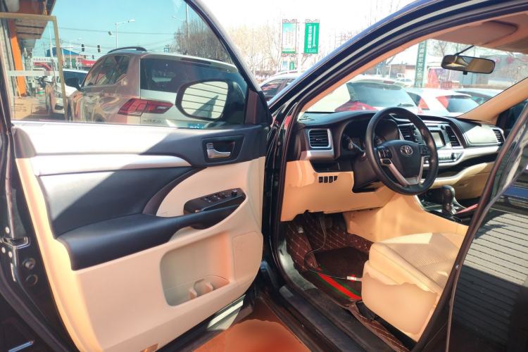 Used Toyota Highlander 2018 2.0T Two-Wheel Drive Elite Version 5 Seats China VI Standard
