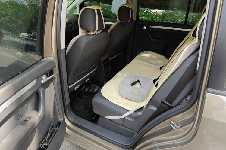 Used Volkswagen Touran 2015 1.4T Manual Fashion Edition 5-Seater
