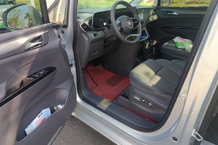 Used Buick GL8 New Energy 2025 Lushang First-Drive Edition 7-Seater Driver Seat