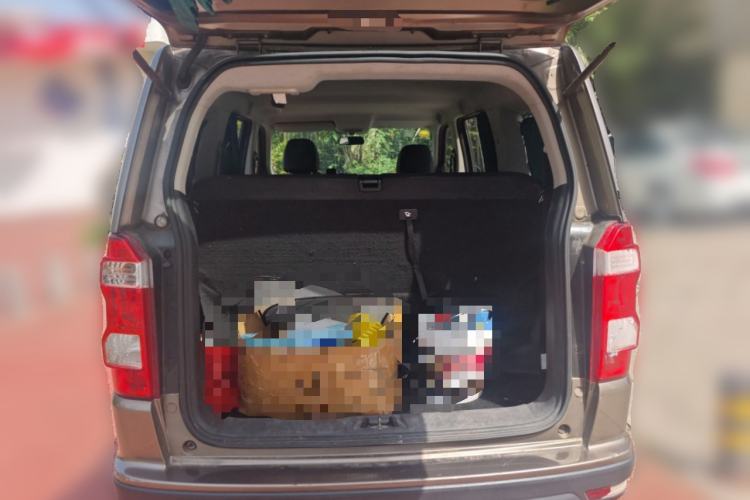 Used CHANGAN OSHAN X70A 2019 1.5L Manual Basic Version China VI Standard Trunk