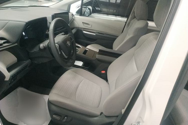 Used Toyota SIENNA 2026 Model 2.5L Dual-Engine Two-Wheel-Drive Comfort Edition Left Front Seat
