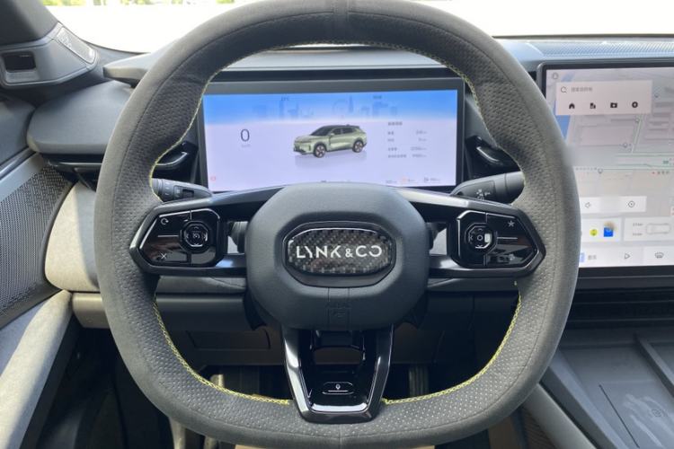 Used Lynk & Co 08 EM-P 2023 120km Long-Range Halo
