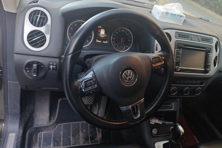 Used Volkswagen Tiguan 2015 1.8TSI Automatic All-Wheel-Drive Luxury Model
