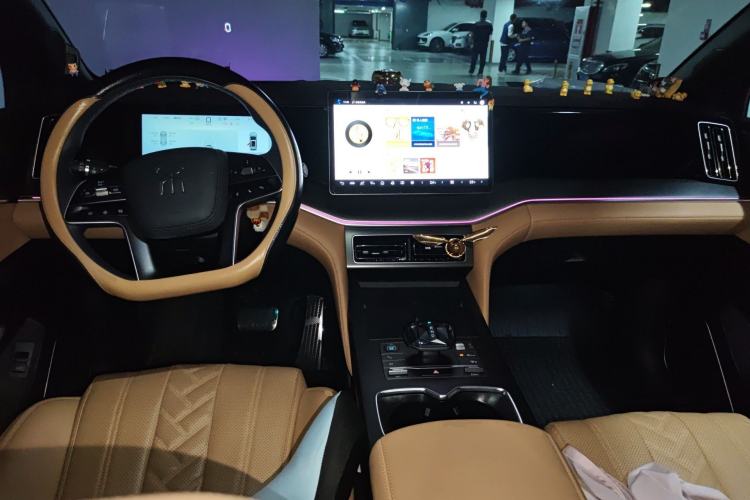 Used BYD Song L DM-i 2024 112 km Beyond Edition Center Console