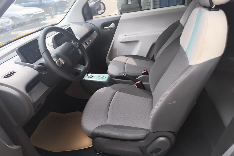 Used CHANGAN NEVO Lumin 2022 155 km – Refreshingly Sweet Edition Left Front Seat